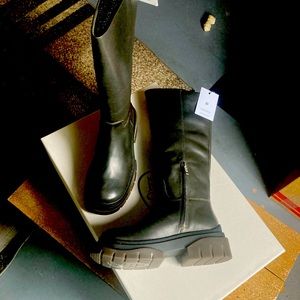 ASH🔥🔥- New Lucky Smooch Soft Leather Upper Boot & Zipper Slip On
